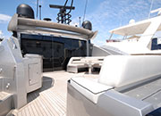 Sunseeker Predator 82 - Cockpit